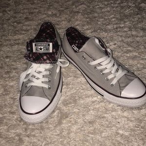 Converse Size 7 shoes